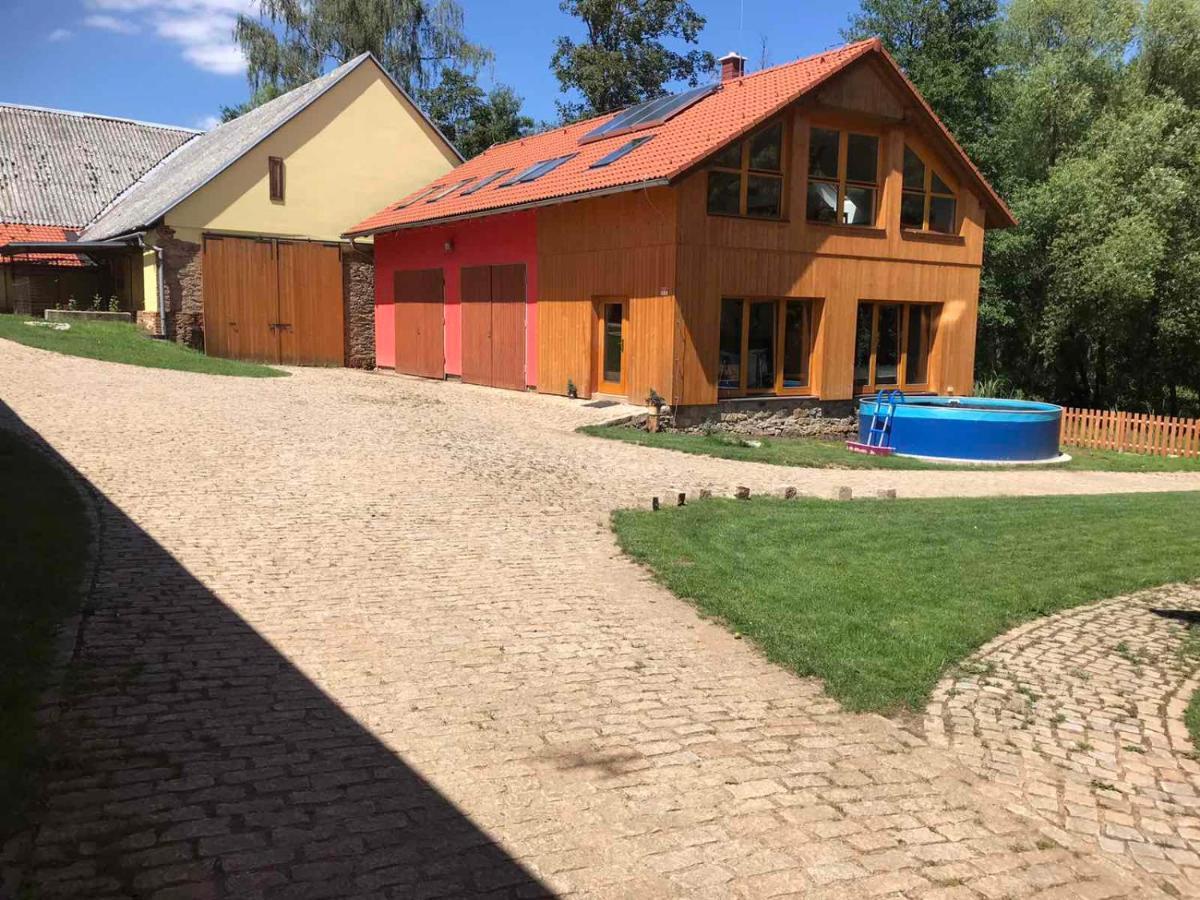 Kypruv Mlyn Villa Kninice ภายนอก รูปภาพ