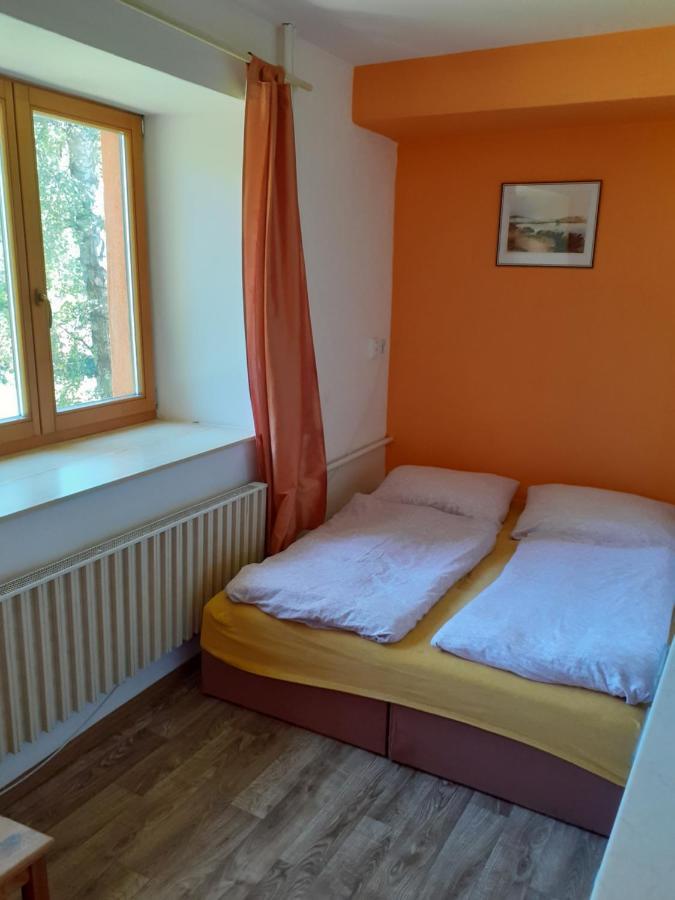 Kypruv Mlyn Villa Kninice ภายนอก รูปภาพ