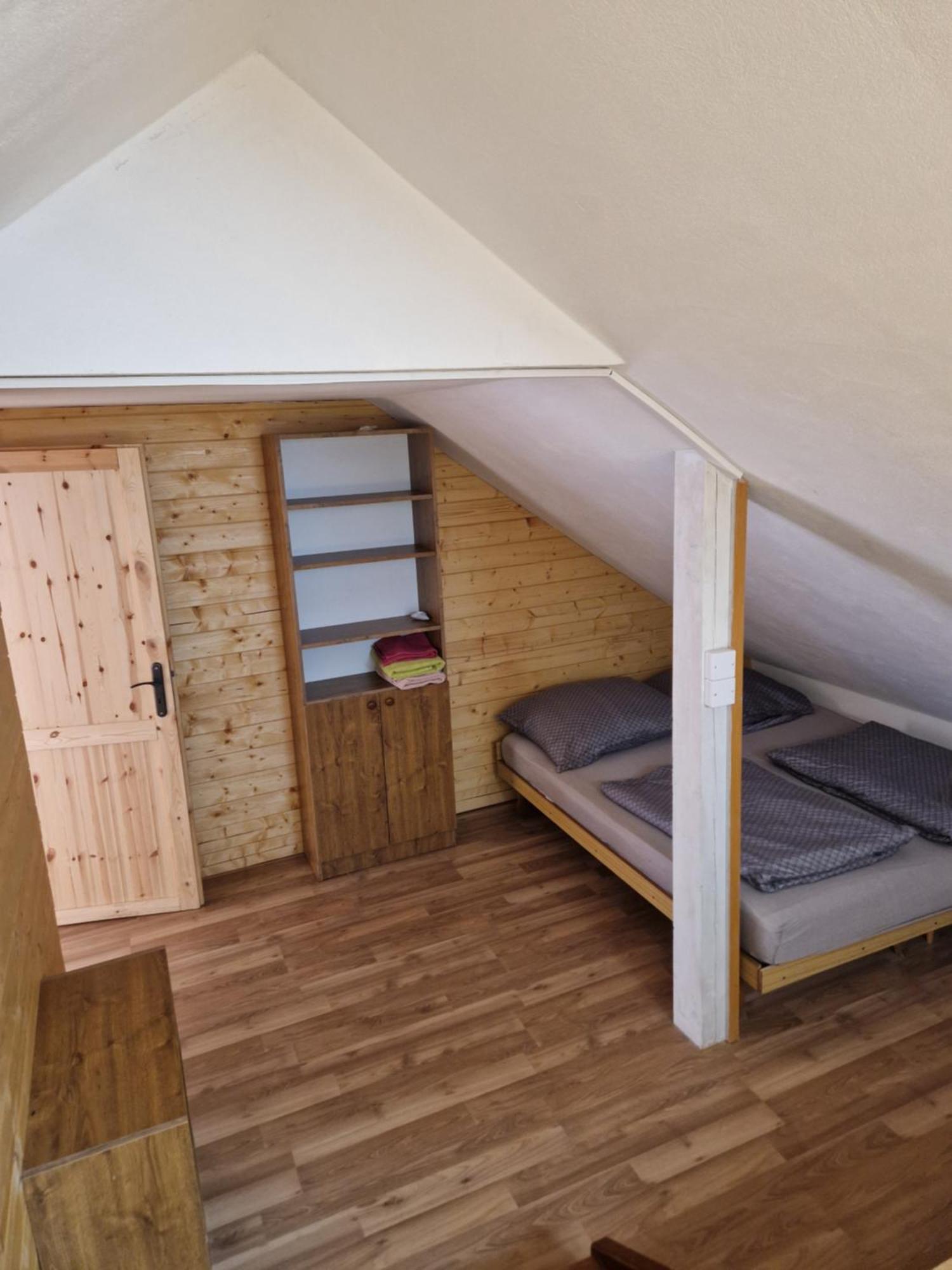 Kypruv Mlyn Villa Kninice ภายนอก รูปภาพ