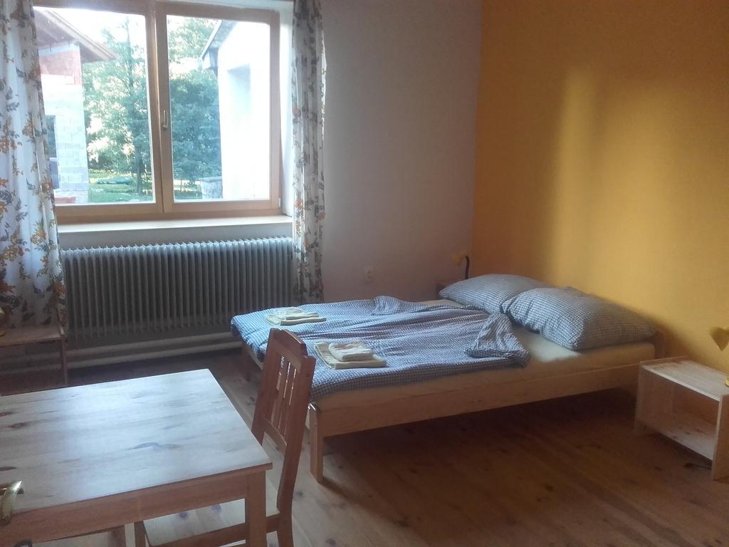 Kypruv Mlyn Villa Kninice ภายนอก รูปภาพ